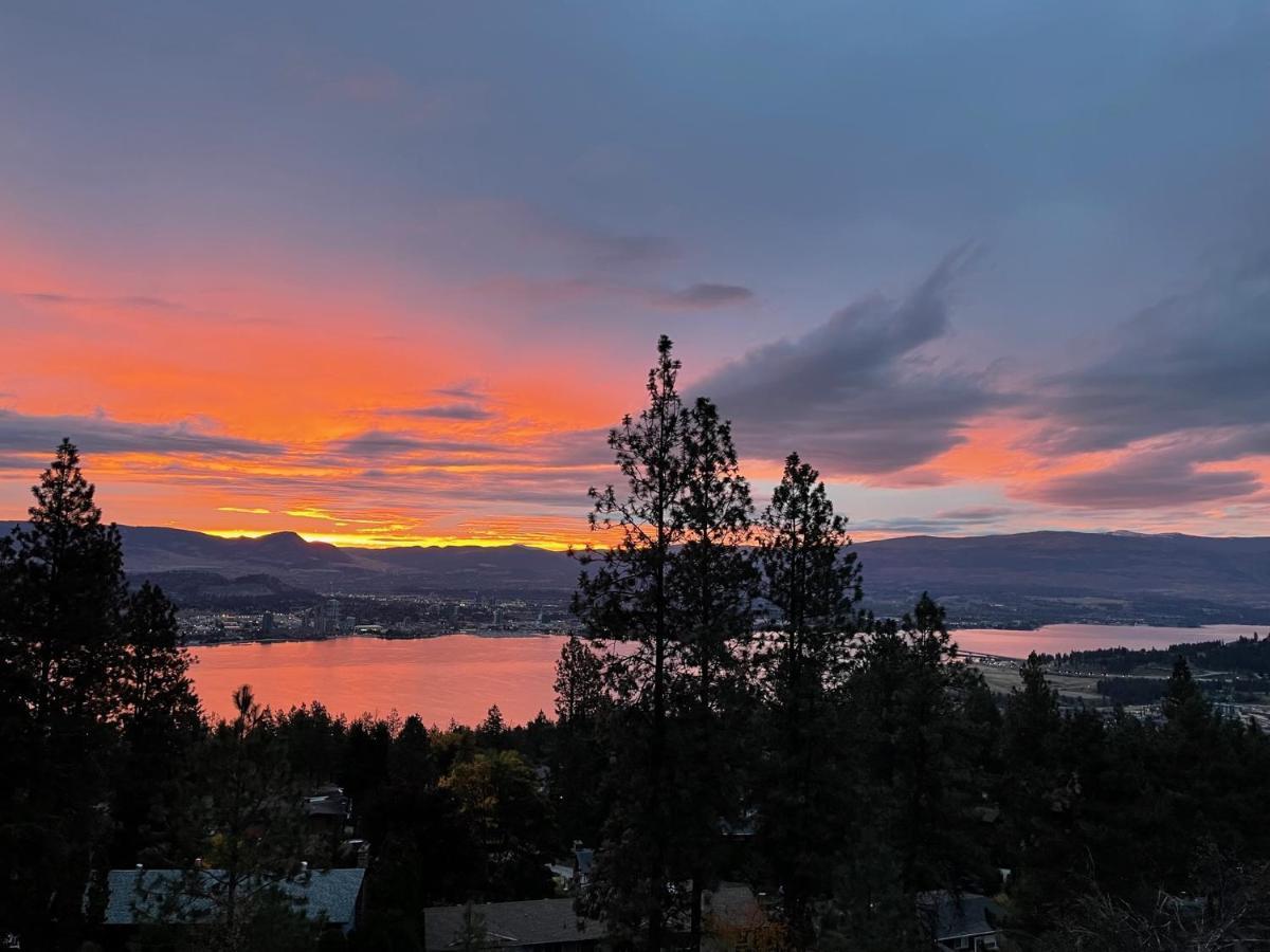 Les Chambres Roses West Kelowna Eksteriør billede
